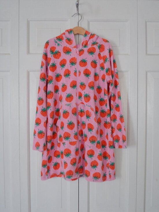 Hanna Andersson Other - Girls' Hanna Andersson Strawberry Print Terry Swim Coverup Size 10